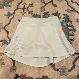 White- Z-Gallery, Barley Worn!🤍